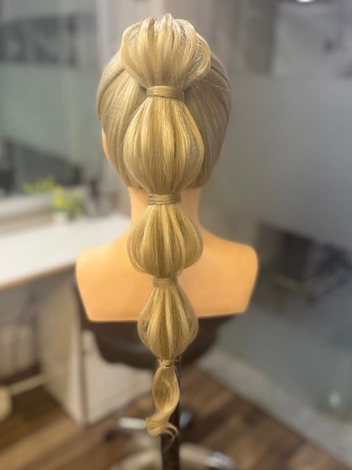 Bubble ponytail